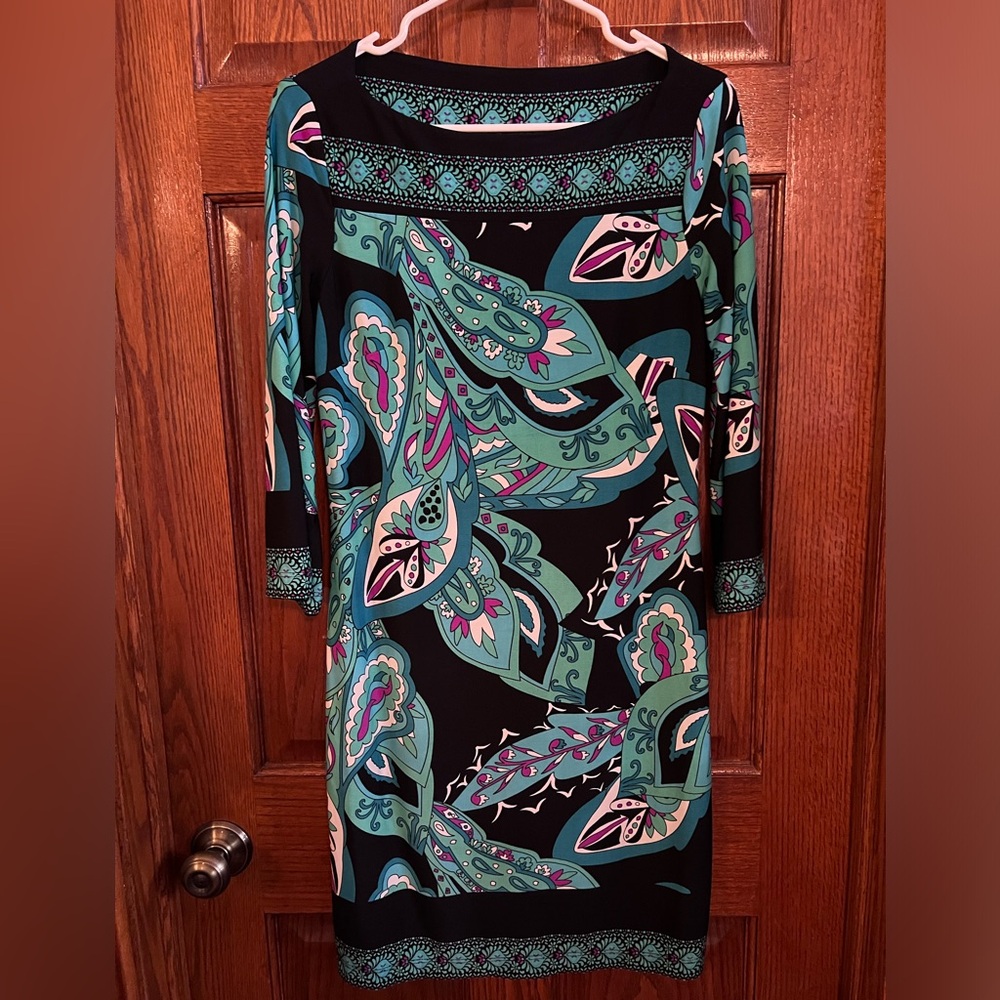 Roulette Medium Shift Dress 3/4 Sleeves